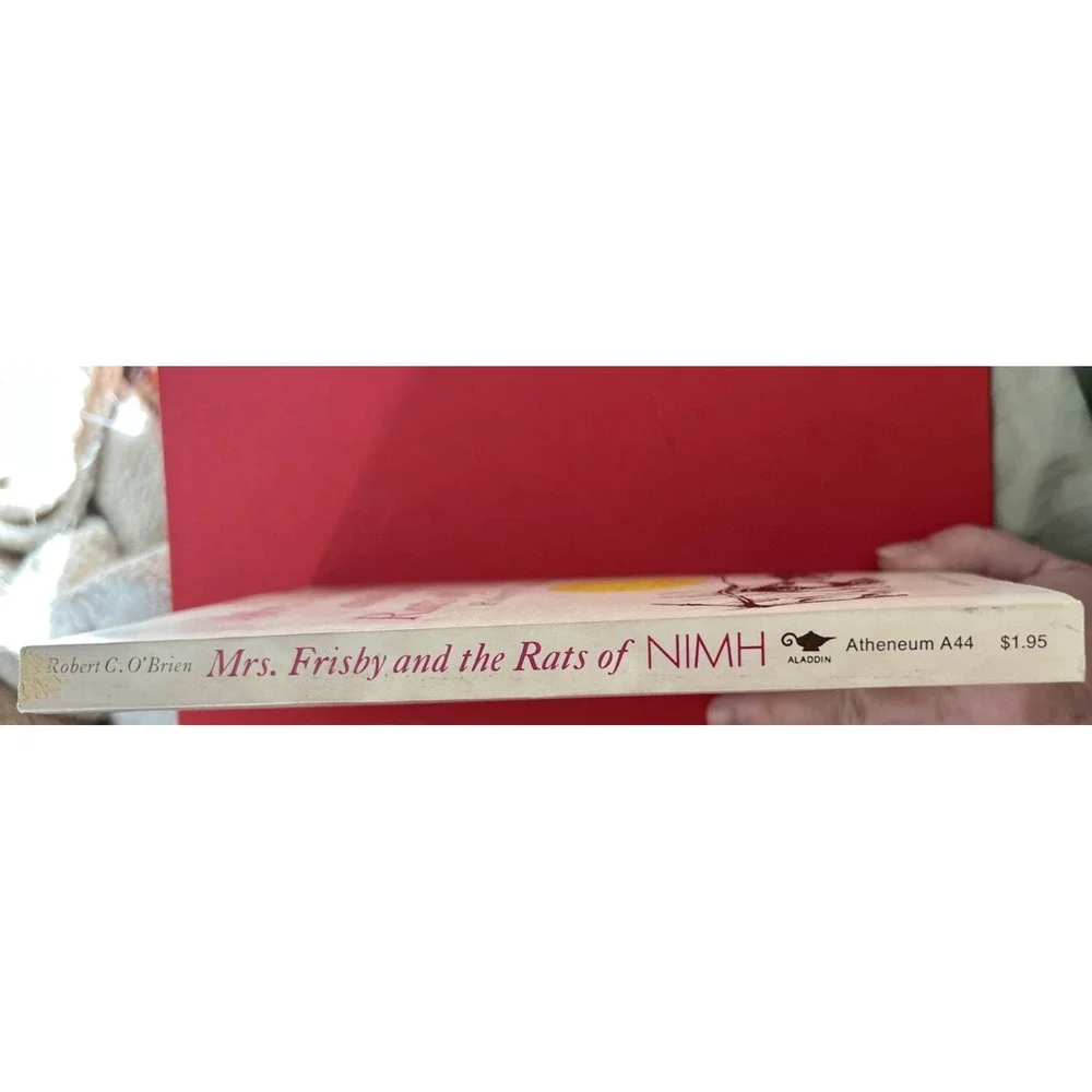 Mrs. Frisby And The Rats‎ Of Nimh By Robert C. O'brien Excellent Condition pb